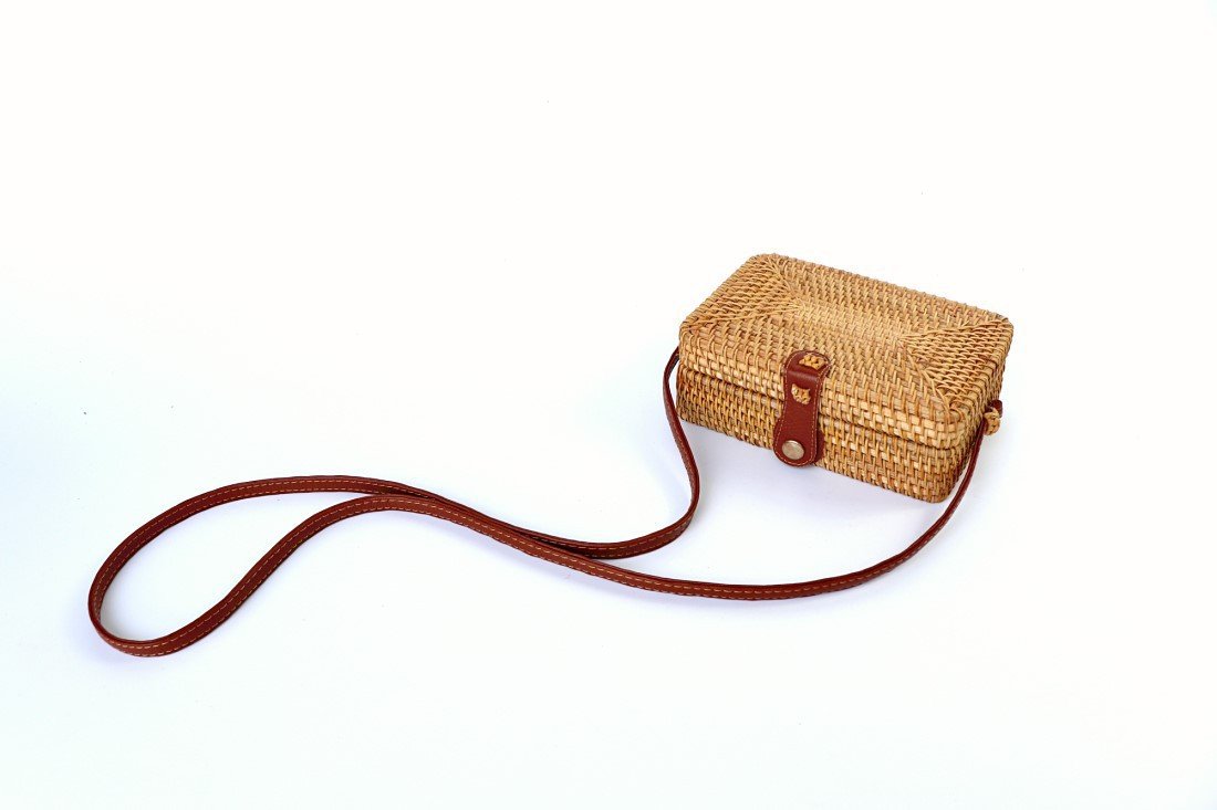 Vine handmade diagonal bag woven shoulder bag